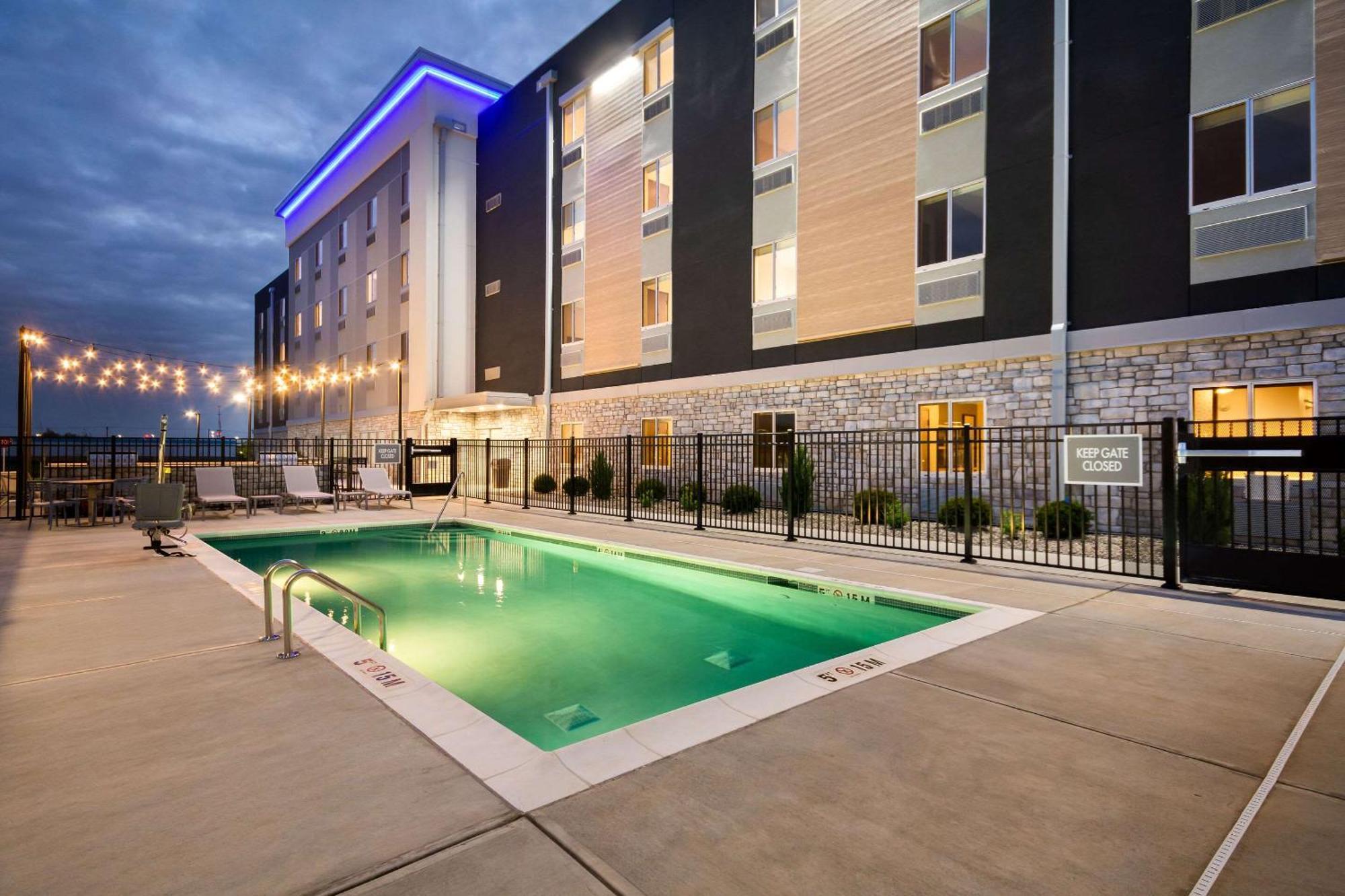 Everhome Suites Lexington - Horse Park Buitenkant foto